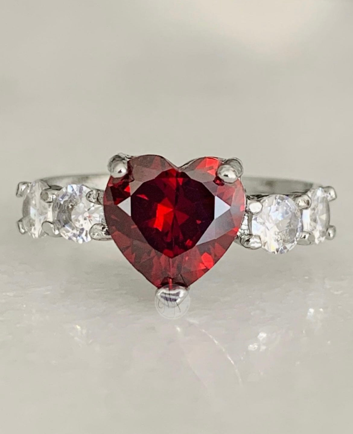 Anillo Cora